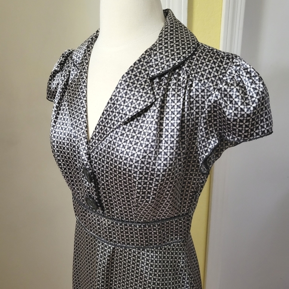 Vintage Studio Y Beautiful Satin Dress with Puffed Sleeve size 5 - Picture 5 of 16